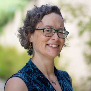 Head shot of Anali Perry